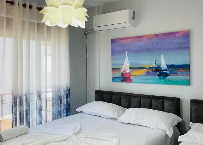 Boat Durrës