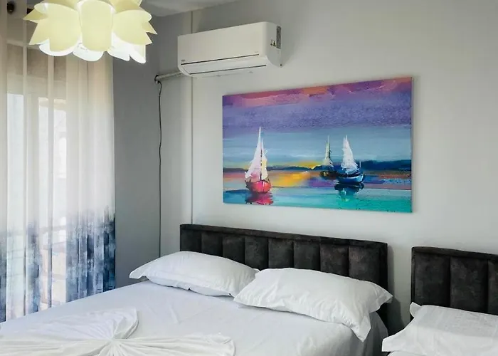 Boat * Durrës